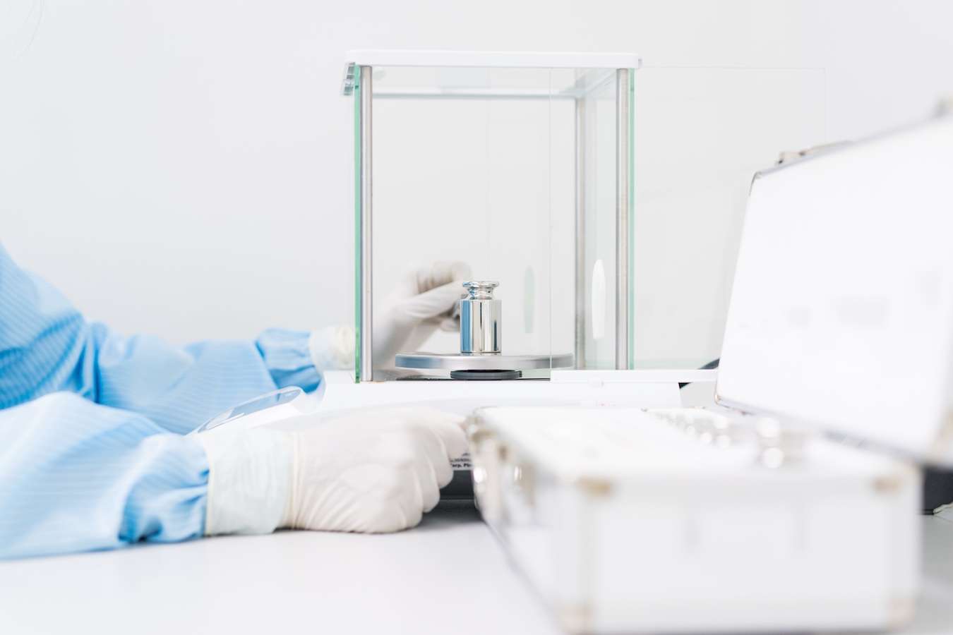 Healthcare and pharmaceutical weighing solutions